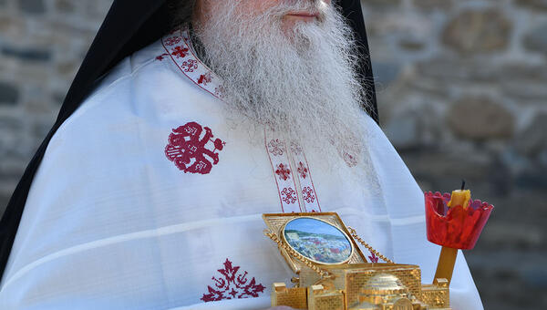 orthodox-easter-procession-pantokrator-07.jpg
